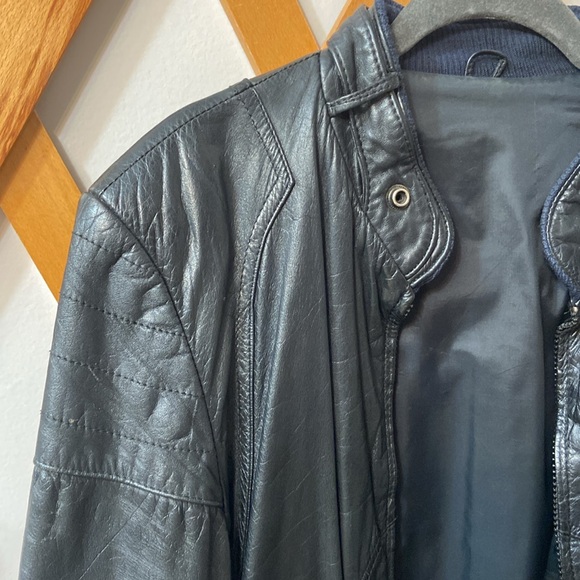 Vintage Leather Jacket - Picture 3 of 10